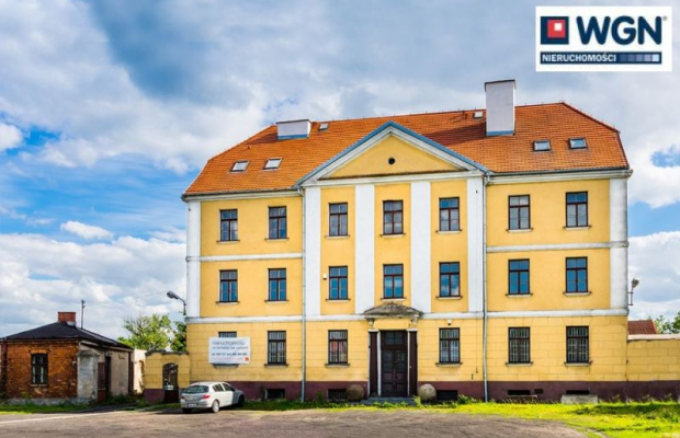 Brześć Kujawski, obiekt biurowo-techniczny, 961 m2, sprzedam, 790 000 zł netto.  
  
Historyczny budynek pod inwestycję.  
  
P