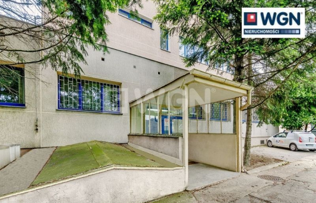 Kościan, budynek biurowo-techniczny, 1780 m2, sprzedam, 730 000 zł netto.  
  
Przedmiotem sprzedaży jest prawo użytkowania wie