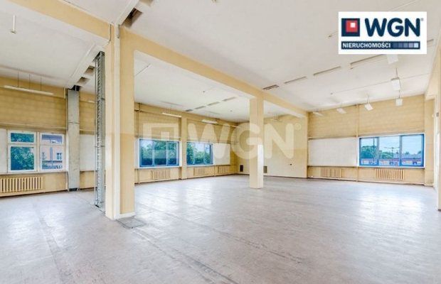 Kościan, budynek biurowo-techniczny, 1780 m2, sprzedam, 730 000 zł netto.  
  
Przedmiotem sprzedaży jest prawo użytkowania wie