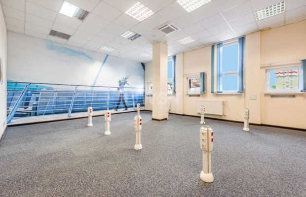 Koszalin, budynek magazynowo - biurowy, sprzedam, 1 300 000 PLN netto.  
  
Obiekt z przeznaczeniem na akademik lub hostel, w p