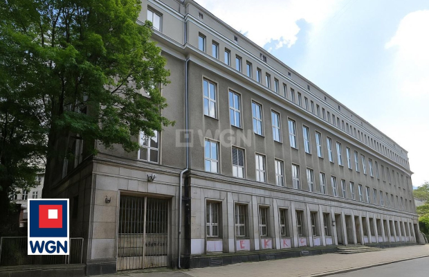 Łódź, budynek usługowo - mieszkalny, 5611 m2, sprzedam, 8 990 000 PLN netto  
 
Nieruchomość w centrum Łodzi: 
- w otoczeniu za