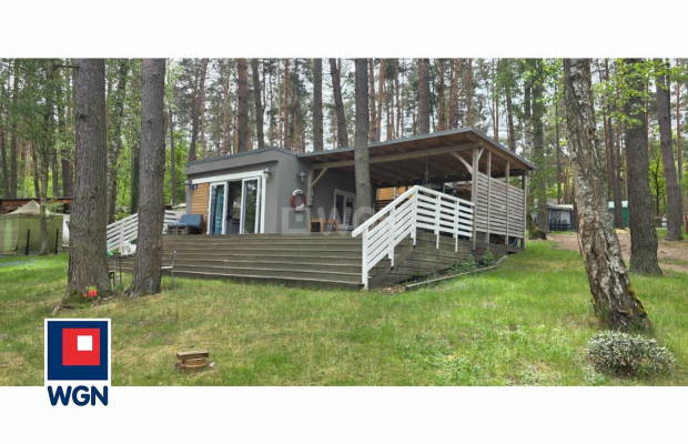 Tarnów Jezierny, gmina Sława, dom letniskowy, sprzedam, 500 000 zł.  
  
Wyjątkowy domek w pierwszej linii brzegowej jeziora, i