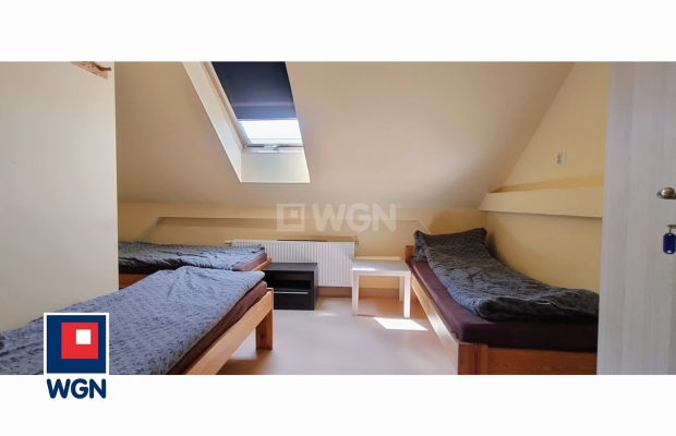 Sucha Górna, dom, 9 pokoi, 220 m2, działka 909 m2, sprzedam, cena 1 150 000 zł.  
  
Na sprzedaż budynek wolnostojący o powierz