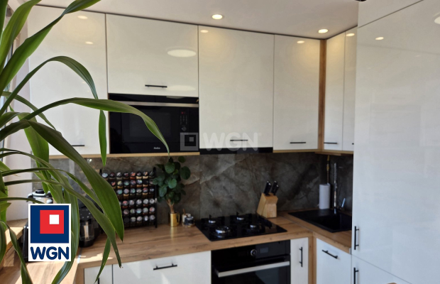 Legnica, mieszkanie, 2 pokoje + salon z kuchnią, 53,90 m2, sprzedam, 480 000 zł. 
 
Na sprzedaż mieszkanie przy ul. Marsa na 2 