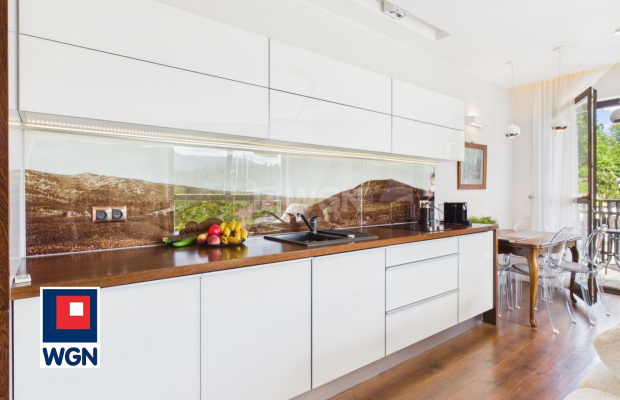 Szklarska Poręba, apartament, 51,16 m2, sprzedam, 950 000,00 zł.  
  
  
LUKSUSOWY APARTAMENT W DOSKONAŁEJ LOKALIZACJI, Z WIDOK