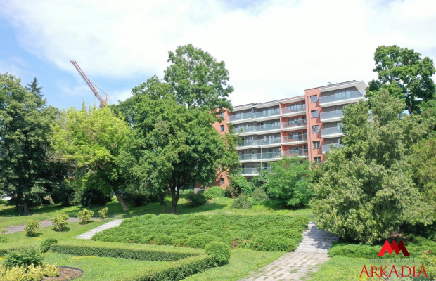 Biuro Nieruchomości Arkadia  ma przyjemność zaprezentować wyjątkowy apartament zlokalizowany w nowoczesnym budynku z rynku pier