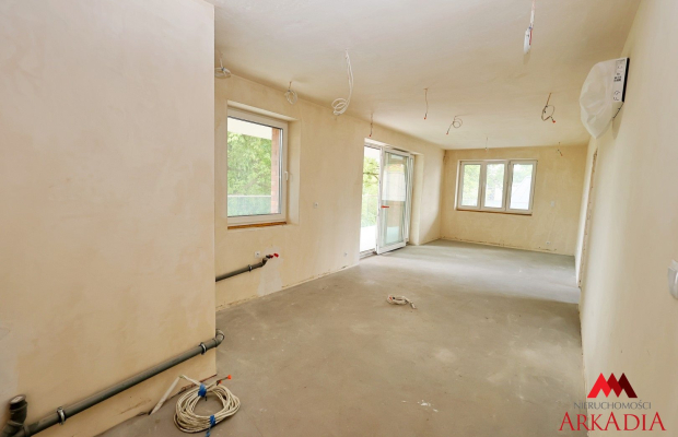 Biuro Nieruchomości Arkadia  ma przyjemność zaprezentować wyjątkowy apartament zlokalizowany w nowoczesnym budynku z rynku pier