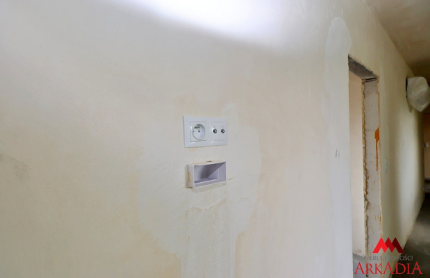 Biuro Nieruchomości Arkadia  ma przyjemność zaprezentować wyjątkowy apartament zlokalizowany w nowoczesnym budynku z rynku pier
