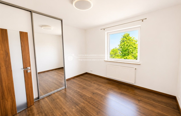 Dom z panoramicznym widokiem na Beskidy | 242,85 m² | Działka 1450 m² | Bystra 

  Są nieruchomości, które trudno opisać samymi