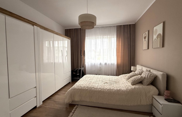 Dom 110 m2, dwa mieszkania, Osiedle Jary