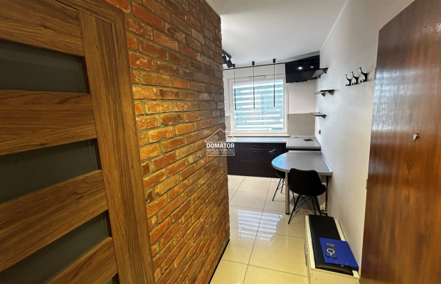 Zapraszamy do zapoznania się z ofertą tego eleganckiego mieszkania o powierzchni 53 m², które zachwyca wysokim standardem wykoń