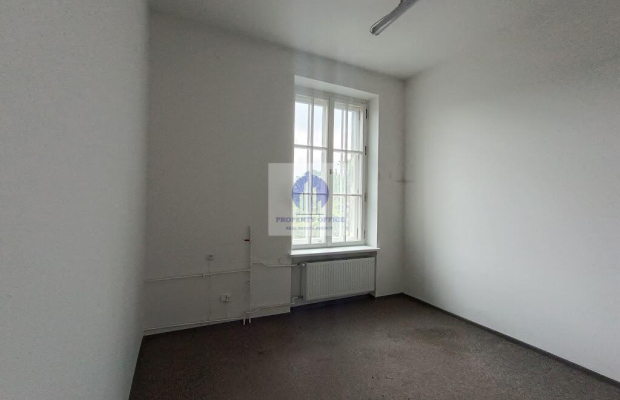 Praga Północ: lokal biurowy 19,64 m2 do wynajęcia