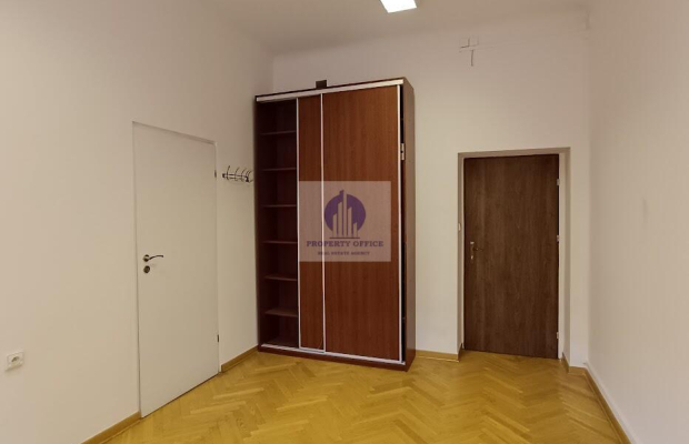 Śródmieście: lokal biurowy 15,80 m2 do wynajęcia