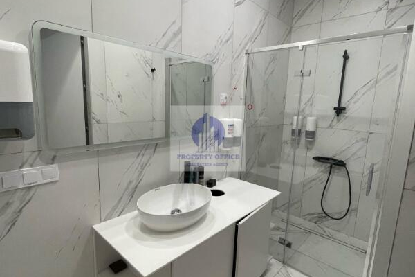 Śródmieście: lokal na usługi medyczne 690m2 do wynajęcia