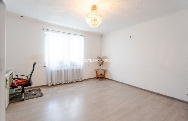 Dom z dużą działką budowlaną. Rzozów 87 arów.