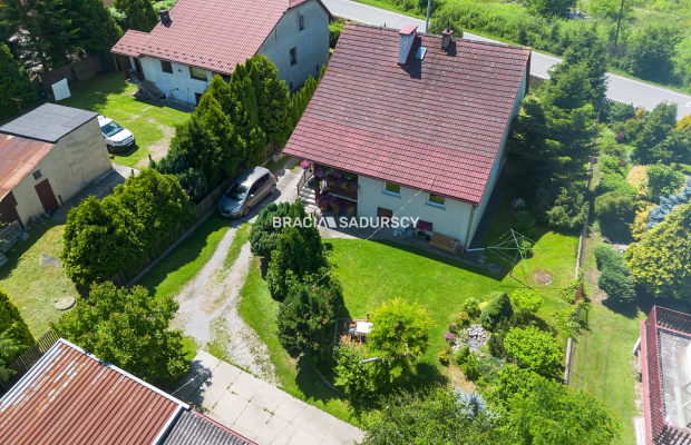 Dom z dużą działką budowlaną. Rzozów 87 arów.