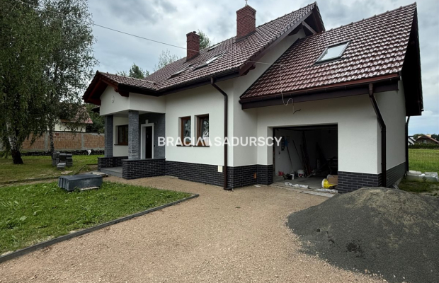 Dom wolnostojacy w Rybnej/Czernichów