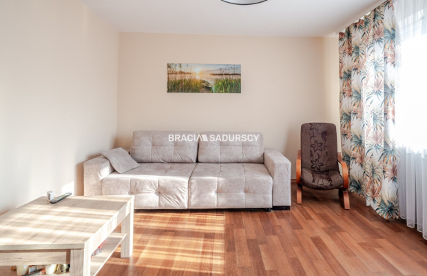 Rząska dom 250 m2 działka 6 arów ocieplony