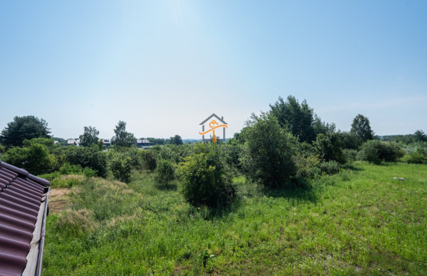 Wolnostojący dom do wykończenia. Działka 31 ar
