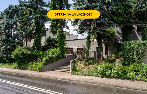 Lokal usługowy z domem mieszkalnym