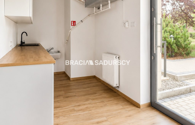 Grzegórzki – ul. Dąbska | Lokal 109 m² na wynajem