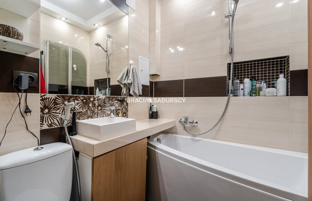 2 pokoje | 51,32 m² | duży balkon | os. Handlowe |