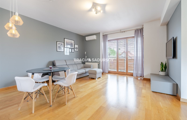 3-pokojowe mieszkanie 68 m² 2balkony | Mydlniki
