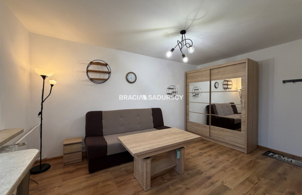 Kawalerka z balkonem, 20 m², 2. piętro, miejskie
