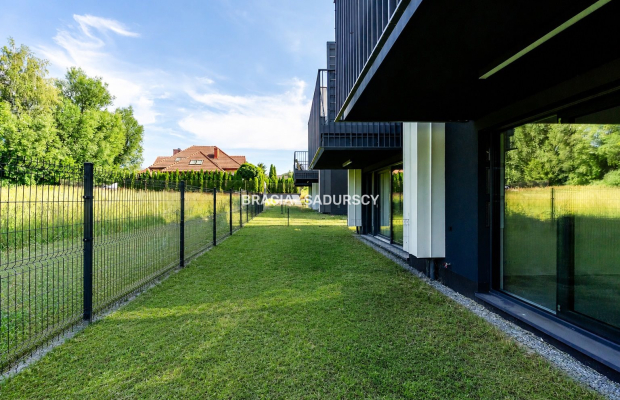 3pokoje,50m2,nowe budownictwo,2 ogródki,m.postojow