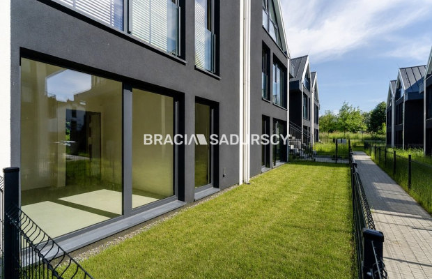 3pokoje,50m2,nowe budownictwo,2 ogródki,m.postojow