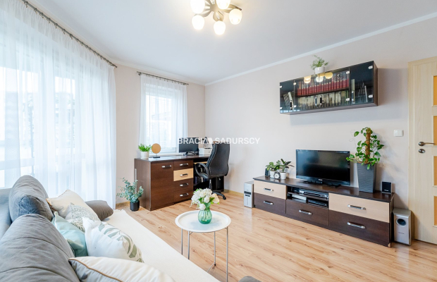 os. Piastów, 2pok.+kuchnia, tramwaj, ekstra loggia
