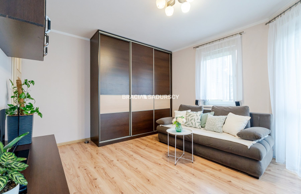 os. Piastów, 2pok.+kuchnia, tramwaj, ekstra loggia