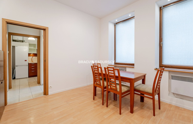 60,17 m² | 3 pokoje | Piwnica | Kameralny Budynek