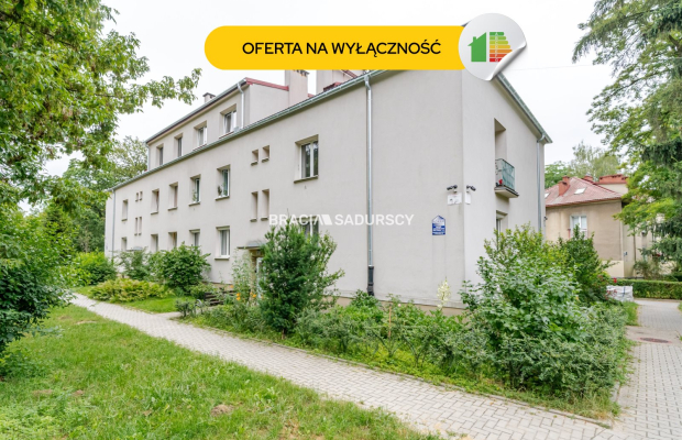 Mieszkanie z dużą piwnicą w zielonej części Huty.