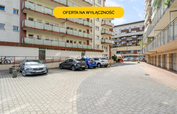 Ustawne 2 pokojowe mieszkanie na parterze.