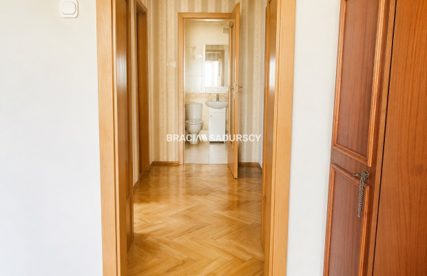 Lea, Krowodrza, 2 pokoje, balkon, ostatnie pietro