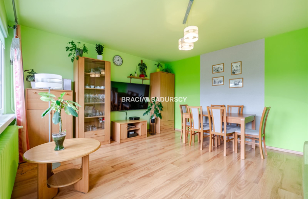 Przestronne 3 pokojowe  mieszkanie o powierzchni 61,40 m² - Kraków, ul. Halszki - Podgórze Duchackie.  
  
Mamy przyjemność zap