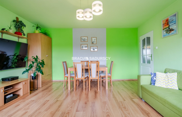 Przestronne 3 pokojowe  mieszkanie o powierzchni 61,40 m² - Kraków, ul. Halszki - Podgórze Duchackie.  
  
Mamy przyjemność zap