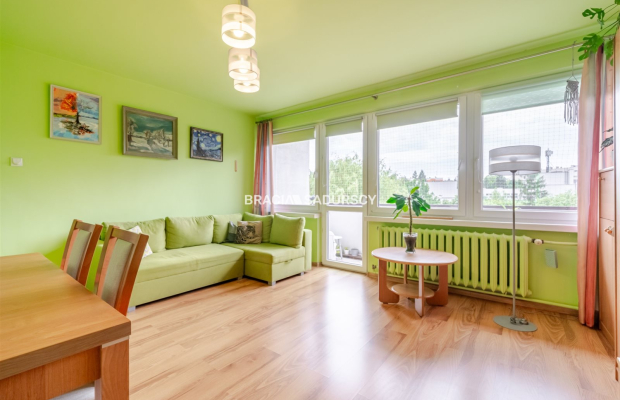 Przestronne 3 pokojowe  mieszkanie o powierzchni 61,40 m² - Kraków, ul. Halszki - Podgórze Duchackie.  
  
Mamy przyjemność zap