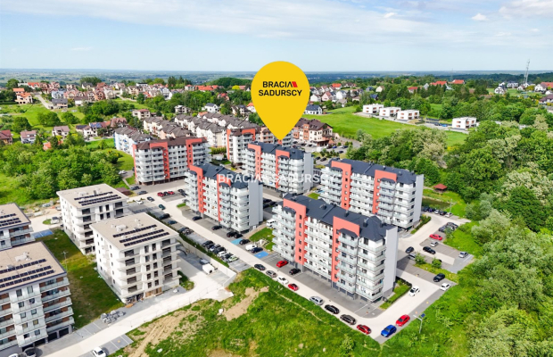 Bochnia, 2-pokojowe mieszkanie o powierzchni 37 m² wraz z miejscem postojowym i komórką lokatorską. 
Mieszkanie położone na 5 p