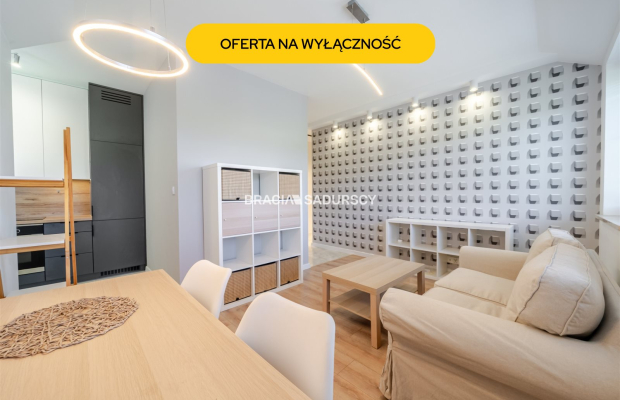 Bochnia, 2-pokojowe mieszkanie o powierzchni 37 m² wraz z miejscem postojowym i komórką lokatorską. 
Mieszkanie położone na 5 p