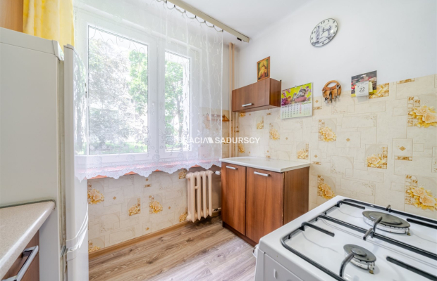 Kraków, Bieńczyce - osiedle Jagiellońskie. Na sprzedaż mieszkanie 2 pokojowe - 42 m² z balkonem położone na parterze czteropięt