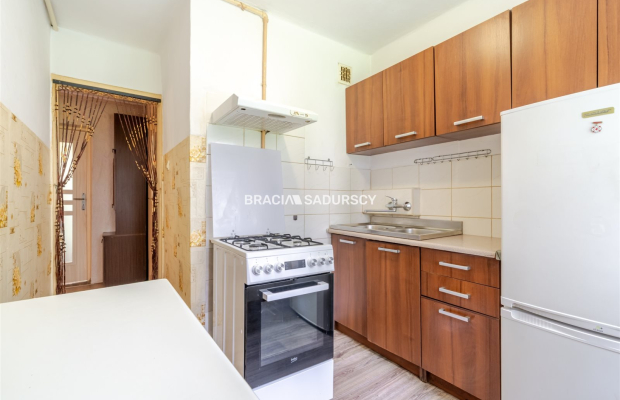 Kraków, Bieńczyce - osiedle Jagiellońskie. Na sprzedaż mieszkanie 2 pokojowe - 42 m² z balkonem położone na parterze czteropięt