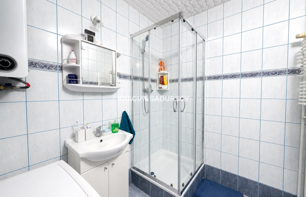 Kawalerka z osobną kuchnią, 37 m², balkon