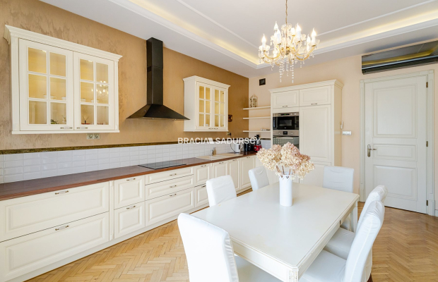 Apartament z duszą tuż przy Plantach, klima, winda