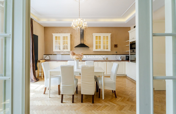 Apartament z duszą tuż przy Plantach, klima, winda