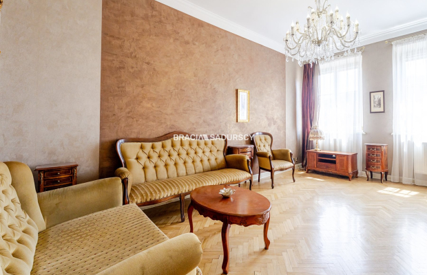 Apartament z duszą tuż przy Plantach, klima, winda
