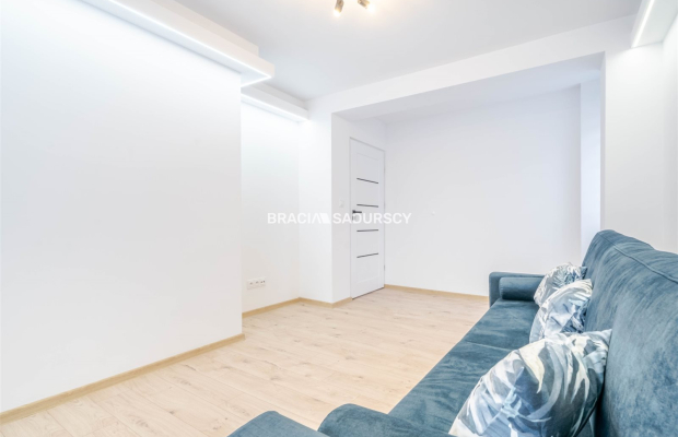 Świeżo wyremontowane 2 pokoje w centrum miasta