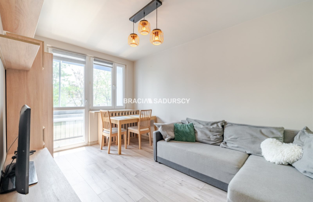 Kawalerka z balkonem | 28,8 m² | os. Złotego Wieku