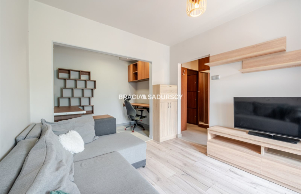 Kawalerka z balkonem | 28,8 m² | os. Złotego Wieku